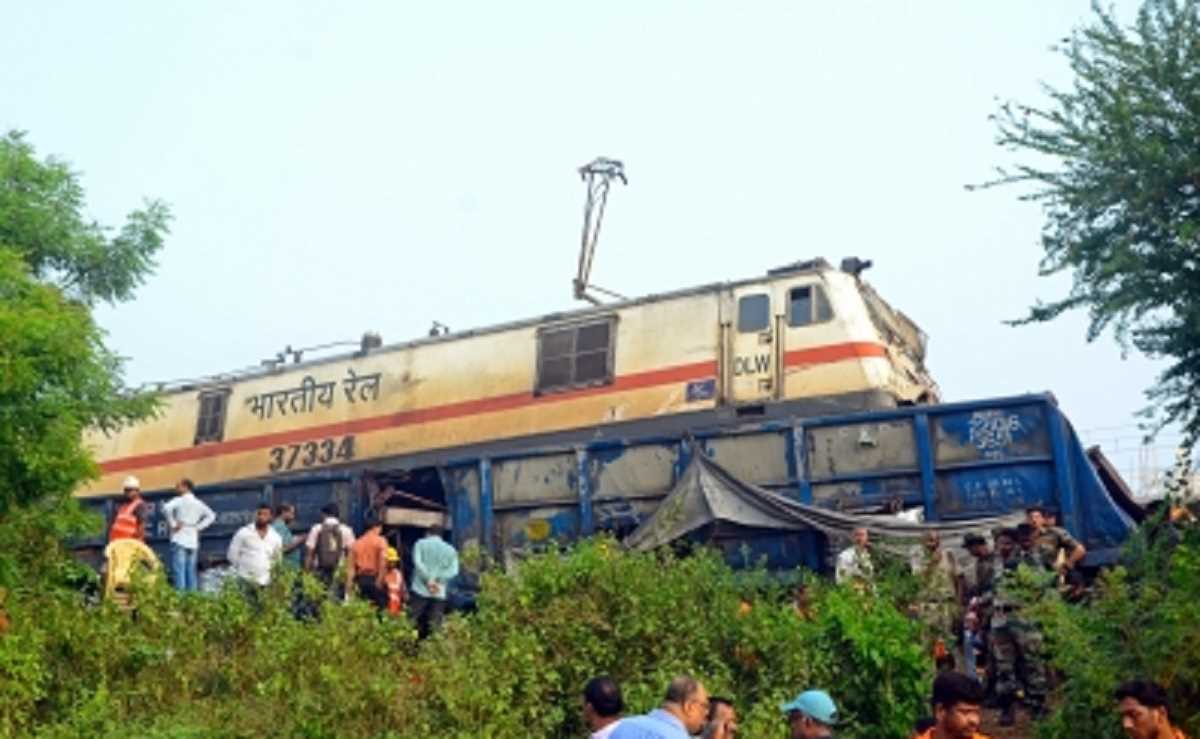 ओडिशा ट्रेन हादसा : शुरुआती जांच में सिग्नलिंग सिस्टम में खामी के मिले संकेत